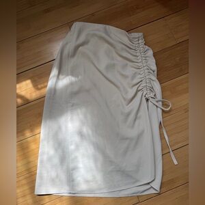 Oak & Fort Cream Drawstring Side-Ruched Skirt
